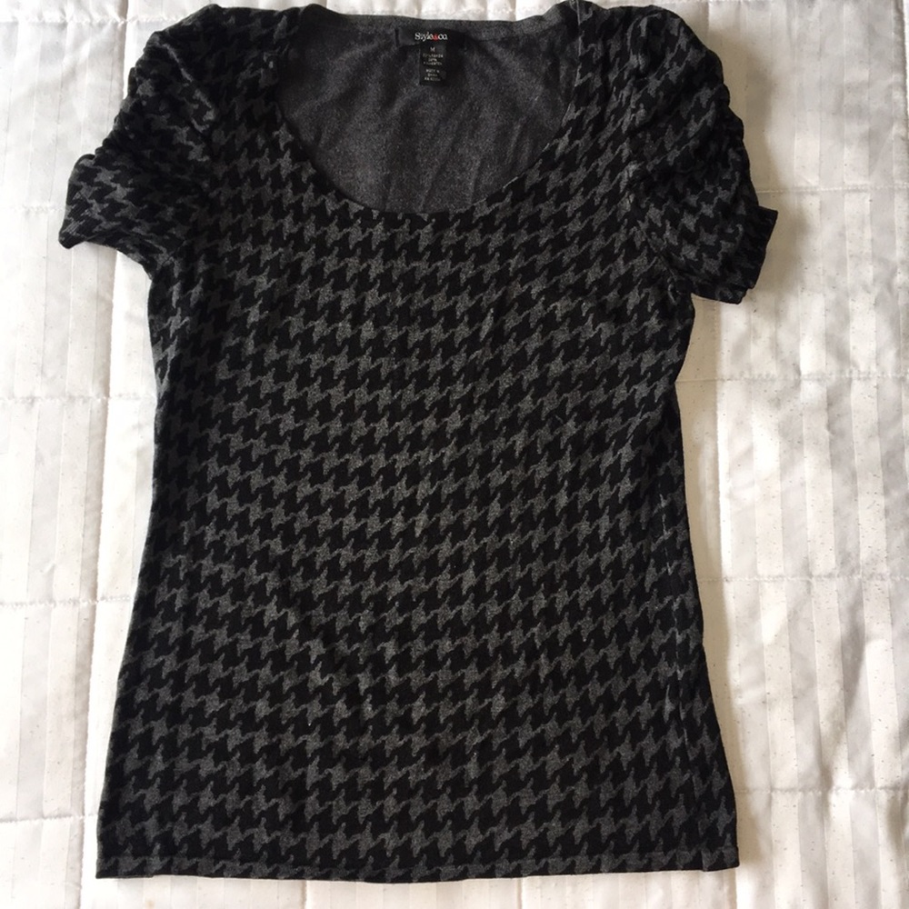 Houndstooth top